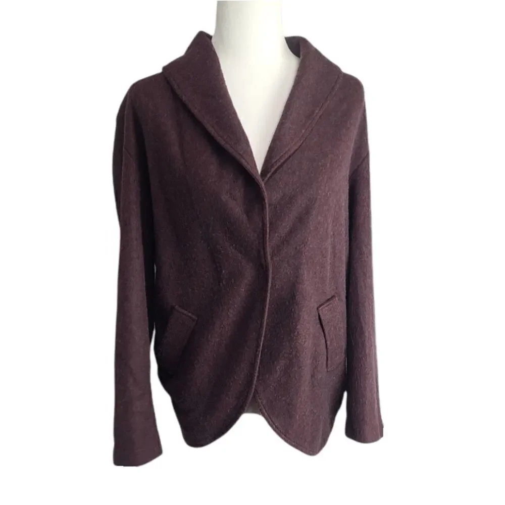 Lilka Women's Burgundy Solid Blazer Size Medium‎